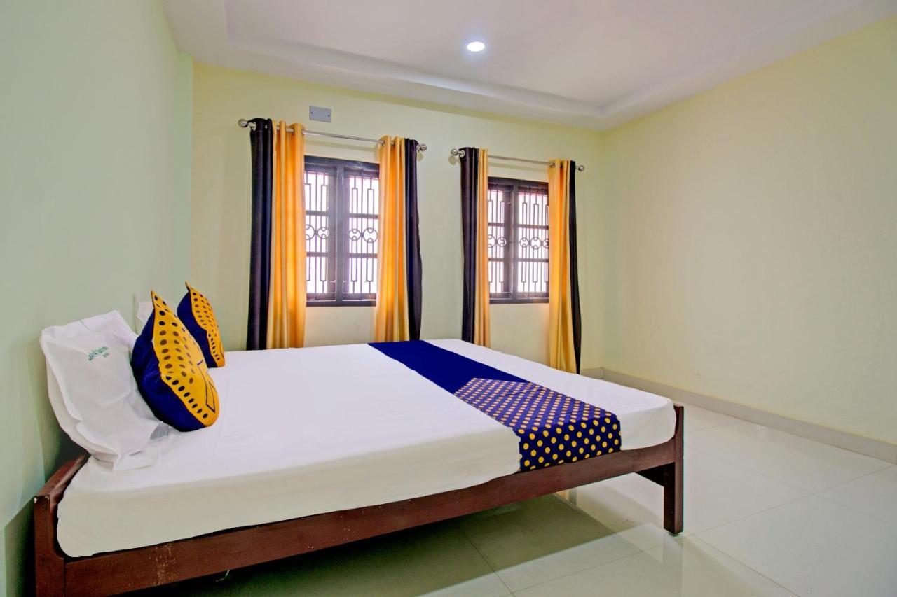 Spot On 73862 Jaya Tourist Home Varkala Buitenkant foto