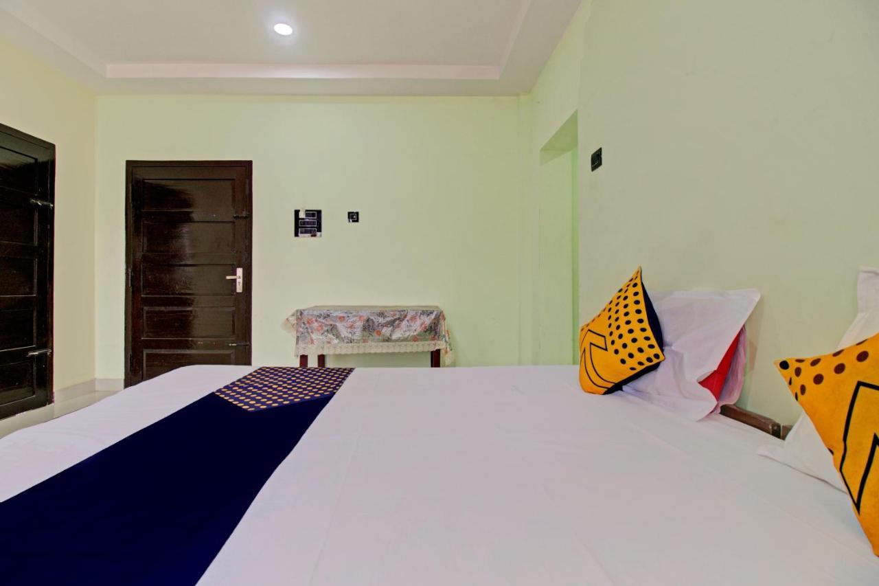Spot On 73862 Jaya Tourist Home Varkala Buitenkant foto