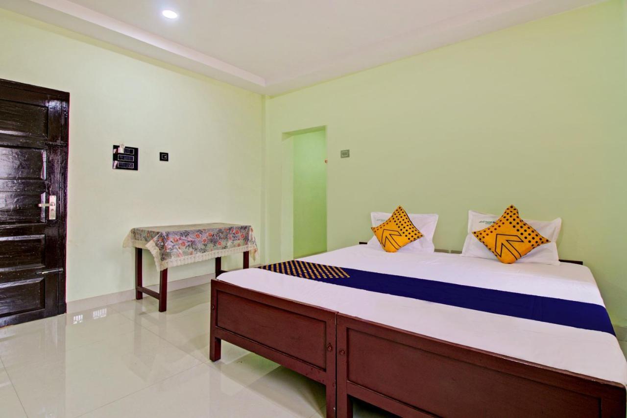 Spot On 73862 Jaya Tourist Home Varkala Buitenkant foto